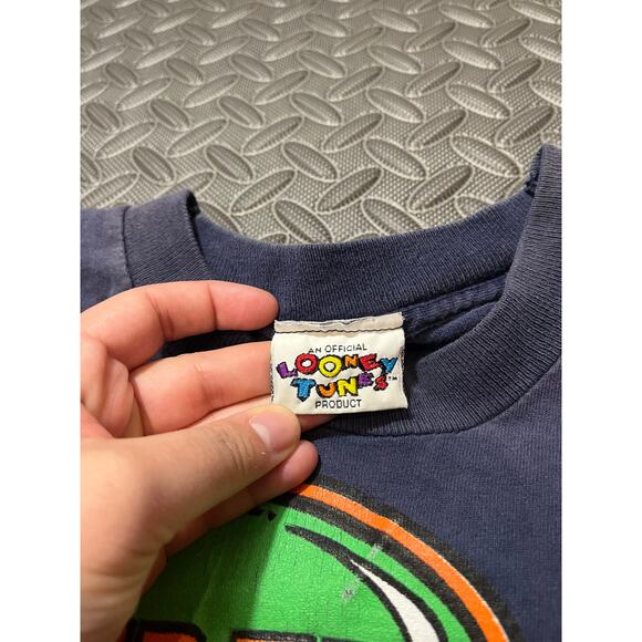 Vtg 90s Looney Tunes TAZ Tasmanian Devil Camping Hunting Hot Tempered T-shirt L - Picture 7 of 13